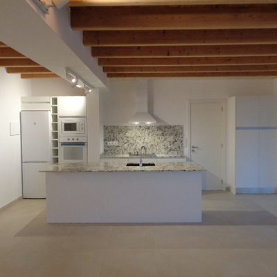 VISTA COMPLETA COCINA INVITADOS