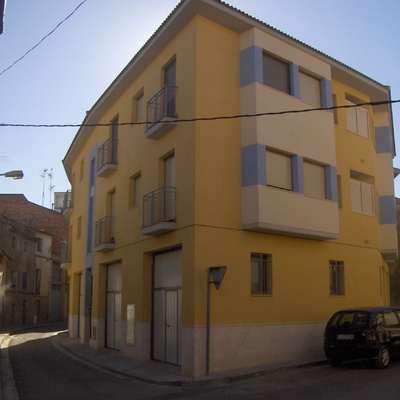 Edificio 8 viviendas en calle San Francisco Tauste (Zaragoza)
