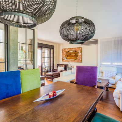 Vista de comedor y salón