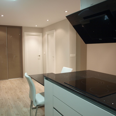 vista desde cocina a las habitaciones