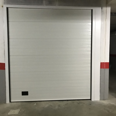 Puerta Seccional blanca