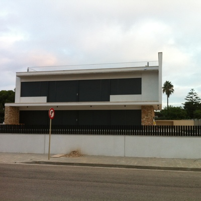 vista frontal de vivienda