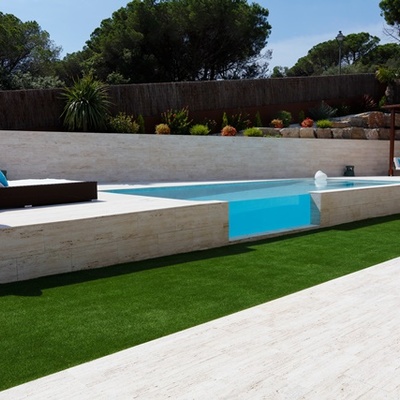 Vista general de la zona de la piscina