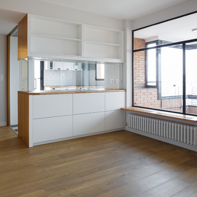 Vista hacia cocina y terraza