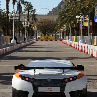 RACC - Estudio de Seguridad de la jornada sobre movilidad eléctrica en el Moll de la Fusta de Barcelona