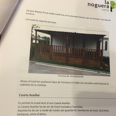 Montaje de terraza de madera 