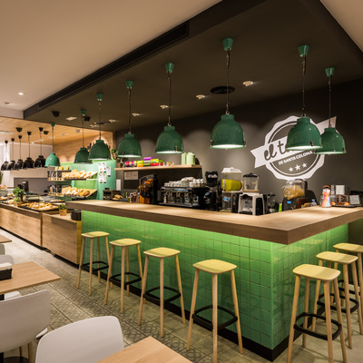 Zona de cafetería y panadería - El Taller