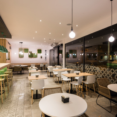 Zona de mesas - El Taller