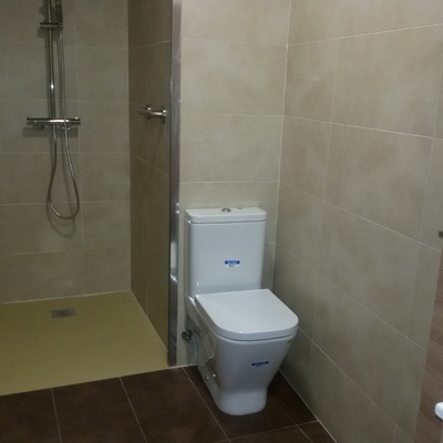 Zona ducha acabada.