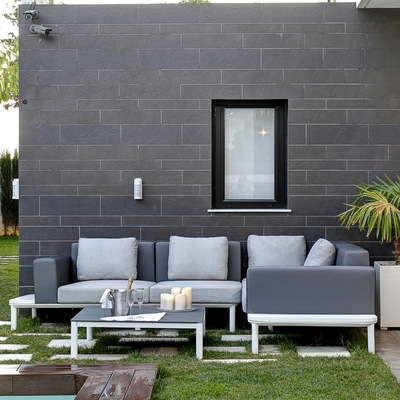 Zona relax y barbacoa.