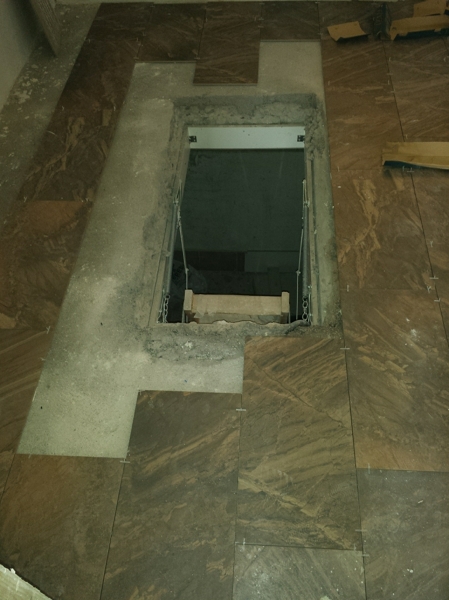 cerrando suelo de trampilla