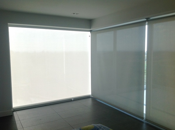 Cortinas enrollables de Polyscreen 5%