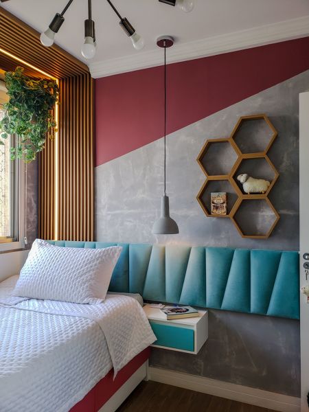 Dormitorio con cabecero tapizado