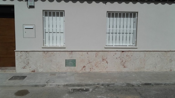 fachada pintado de rejas