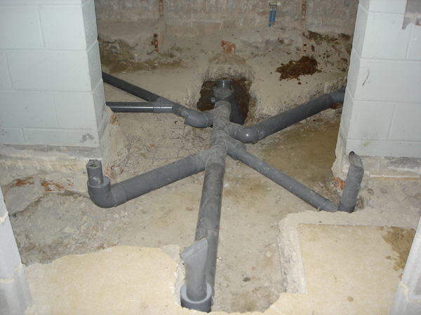 Instalación desgües en baño