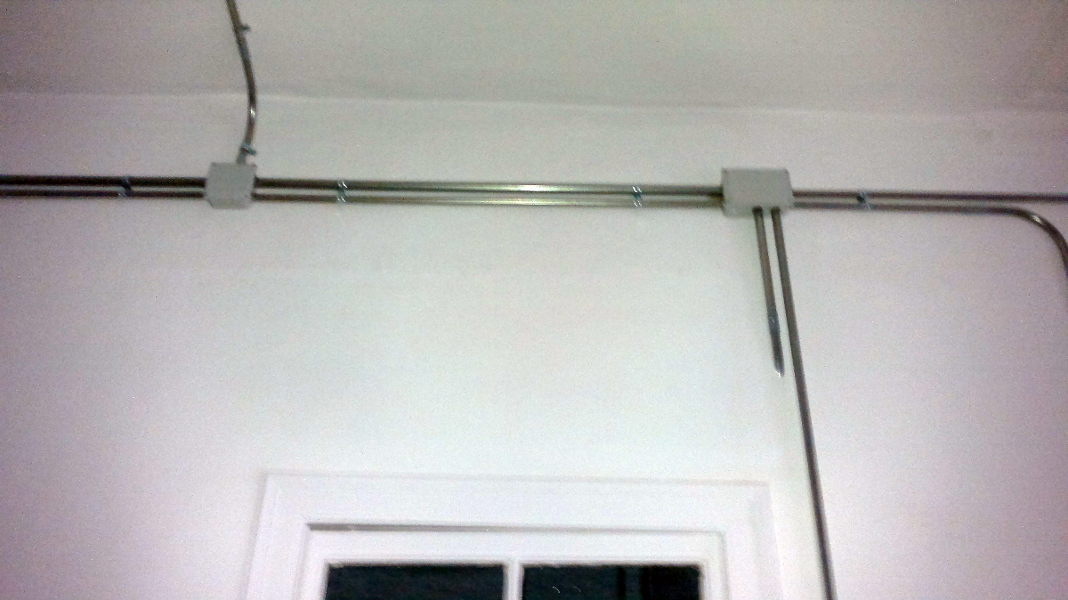 Instalacion Electrica de vivienda en tubo metalico.