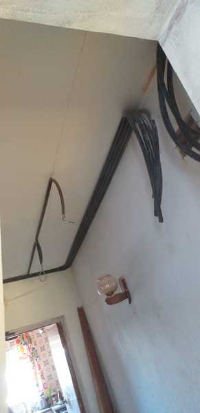 Instalación eléctrica iluminación del pasillo