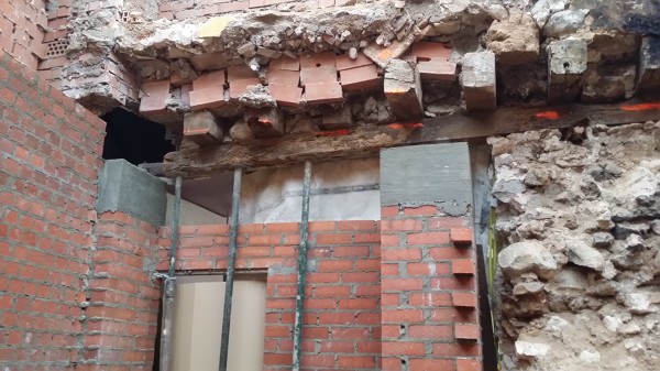 Machones de ladrillo, para colocar vigas nuevas