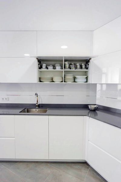 Muebles lacados blanco brillo