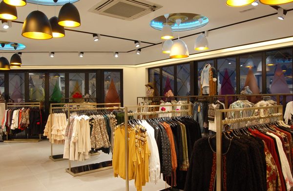 TIENDA DE ROPA AL POR MAYOR EURONICE, Cobo Calleja