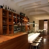 Viniteca con zona de degustación en el Priorato catalán
