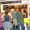 AFLUENCIA DE CLIENTES EN EL STAND
