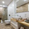 Baño con ducha y mueble a medida