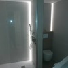 Baño general con luz led ducha y wc +wc suspendido