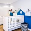 Dormitorio infantil en azul y blanco