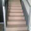 ESCALERA CON PARQUET FLOTANTE Y SUELO CON VINILO