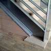 ESCALERA CON PARQUET FLOTANTE Y SUELO CON VINILO
