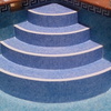 Escalera redonda de piscina.