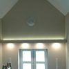 Iluminación de la cornisa, con plafón en zona superior