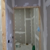 Instalación de precercos de puertas