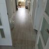 instalacion de suelo laminado en pasillo de la vivienda