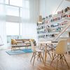 Loft con escalera en el salón