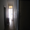 pasillo hacia la parte frontal de la vivienda