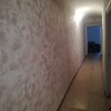 Pasillo reformadas las paredes y pintado