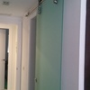 PUERTA CORREDERA VIDRIO EN BAÑO