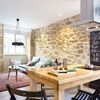 Salón con cocina integrada e isla