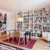 Salón con librería