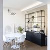 Salón de estilo nórdico con detalles de estilo industrial