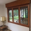 Ventana de 3 hojas de madera de pino con herraje negro