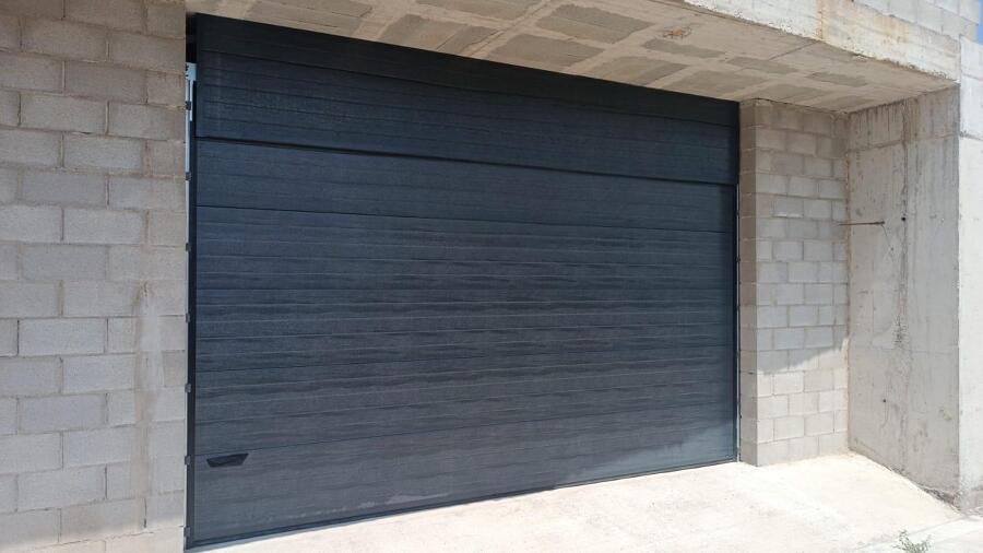Puerta seccional
