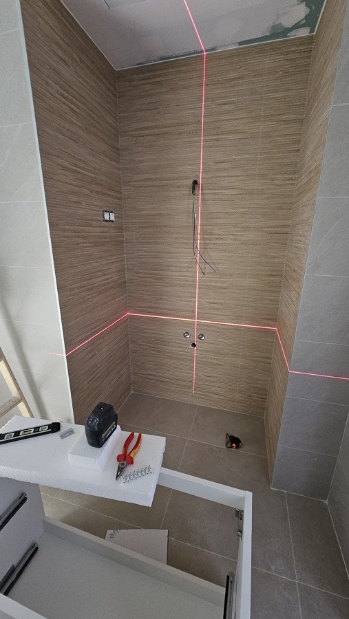 Instalación mueble y espejo baño