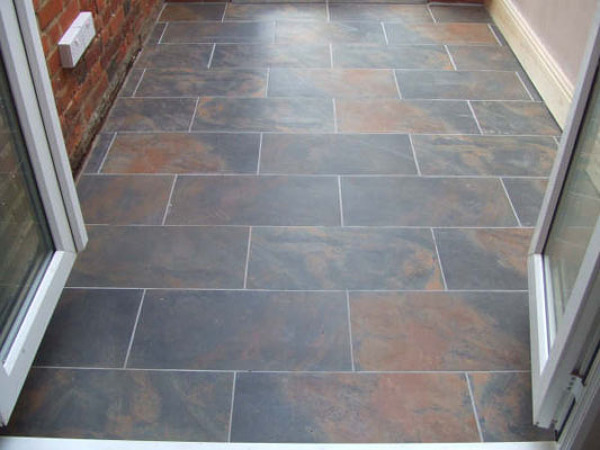 gres-imitacion-metal-terraza_656554